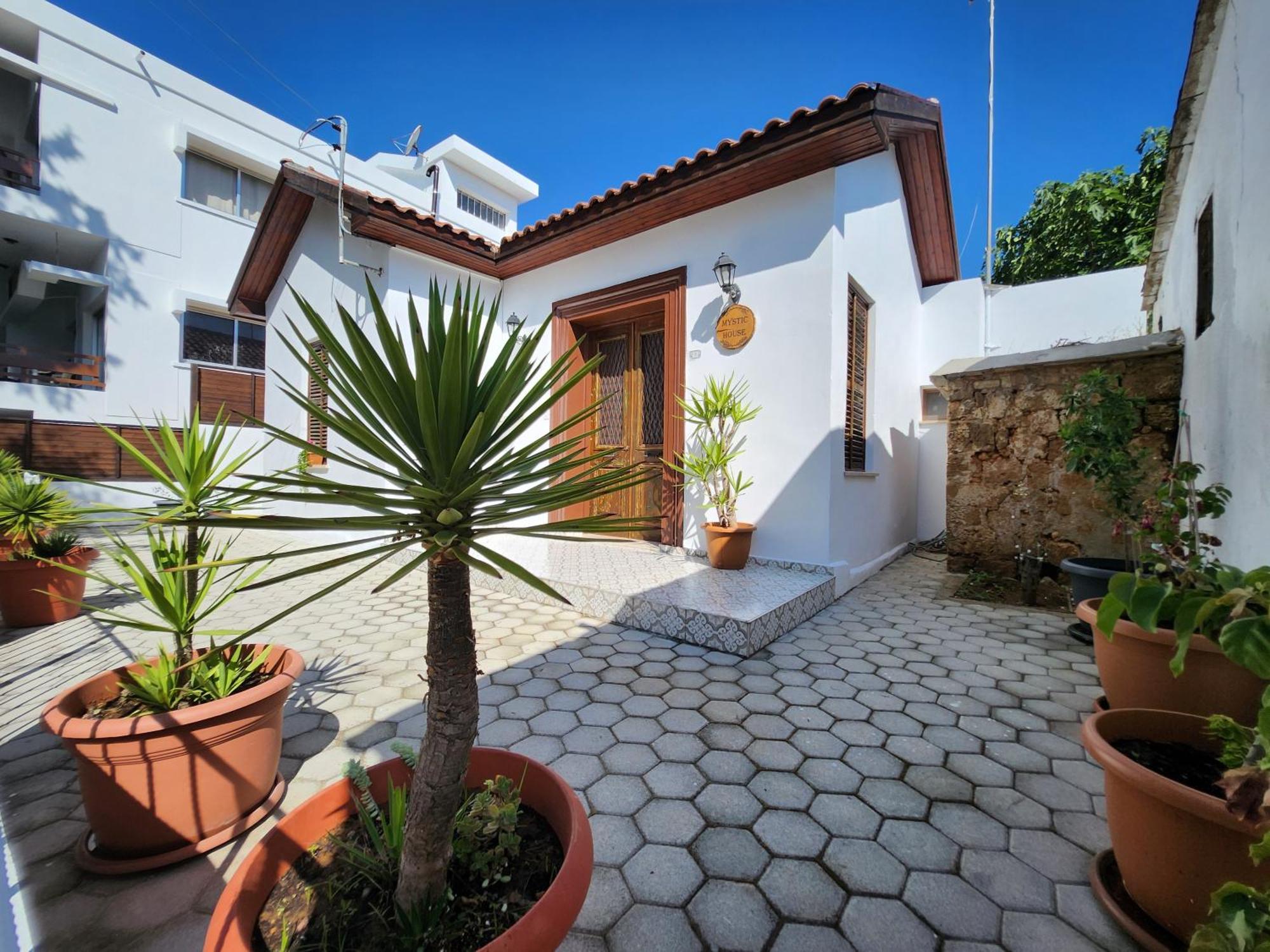 Mystic Guest House Famagusta Famagusta  Exterior foto